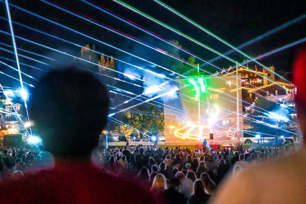 Photos Laser light show dazzles in Fourth of July nightcap